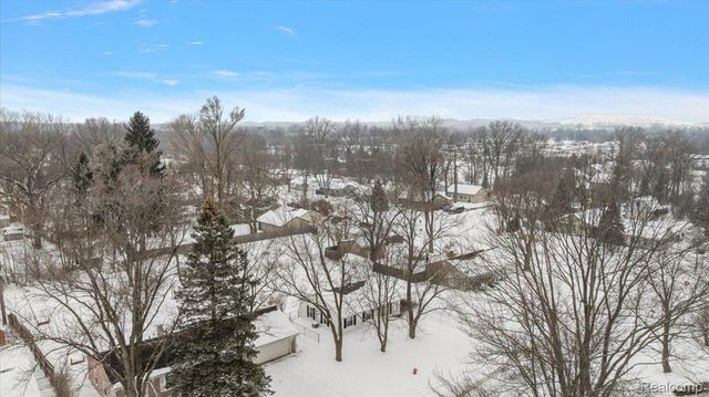 2657 Walnut Road, Auburn Hills, MI 48326