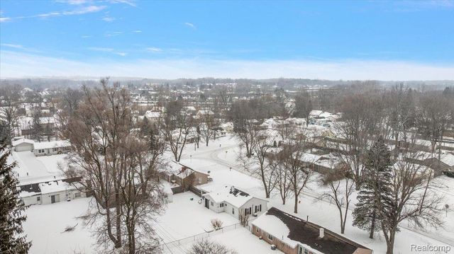 2657 Walnut Road, Auburn Hills, MI 48326