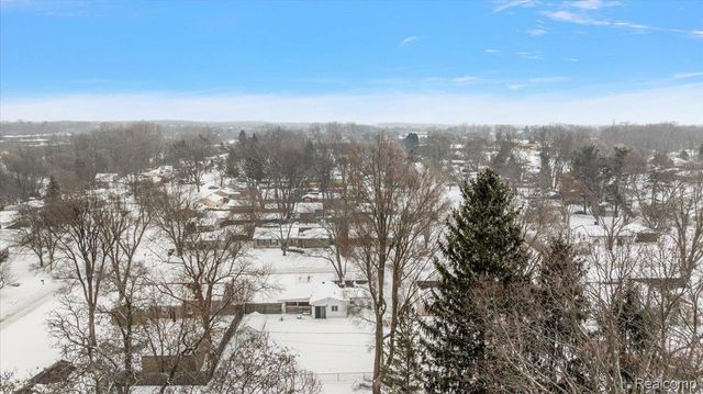 2657 Walnut Road, Auburn Hills, MI 48326