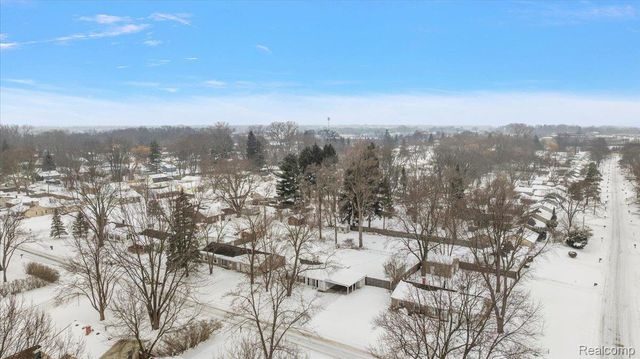 2657 Walnut Road, Auburn Hills, MI 48326