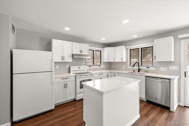 2657 Walnut Road, Auburn Hills, MI 48326