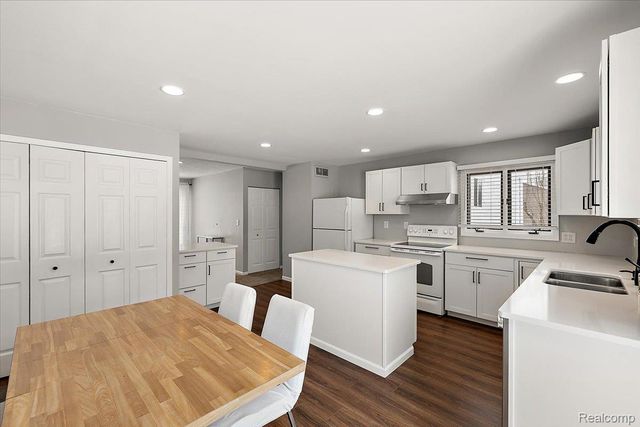 2657 Walnut Road, Auburn Hills, MI 48326