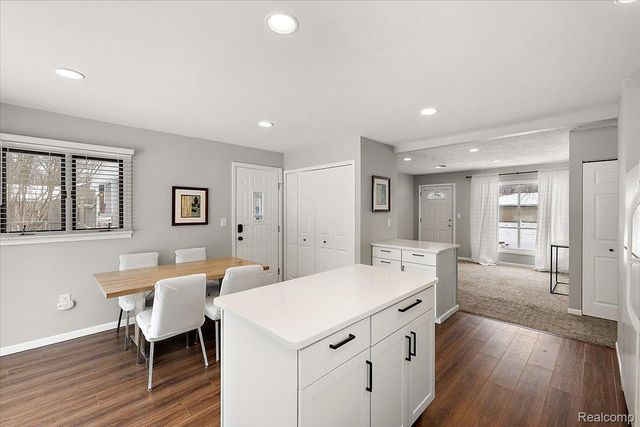 2657 Walnut Road, Auburn Hills, MI 48326