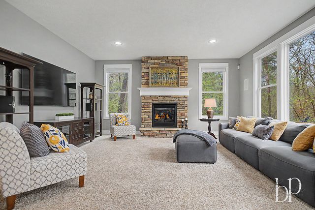 14282 Mackinaw Trail, Grand Haven, MI 49417