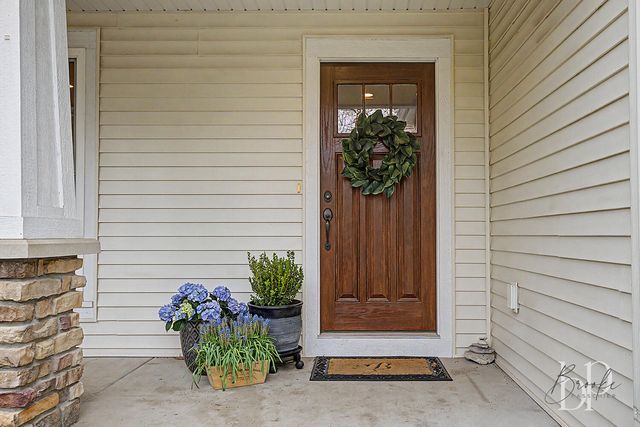 14282 Mackinaw Trail, Grand Haven, MI 49417
