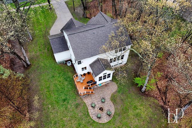 14282 Mackinaw Trail, Grand Haven, MI 49417