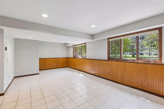16370 Division Street, Lakeland, MN 55043
