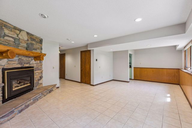16370 Division Street, Lakeland, MN 55043