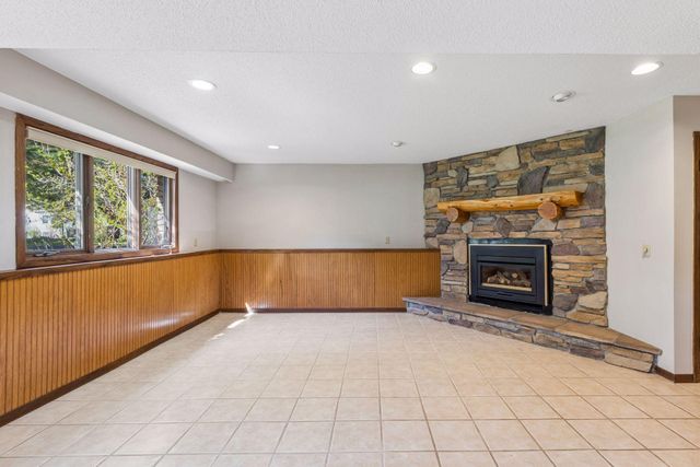 16370 Division Street, Lakeland, MN 55043