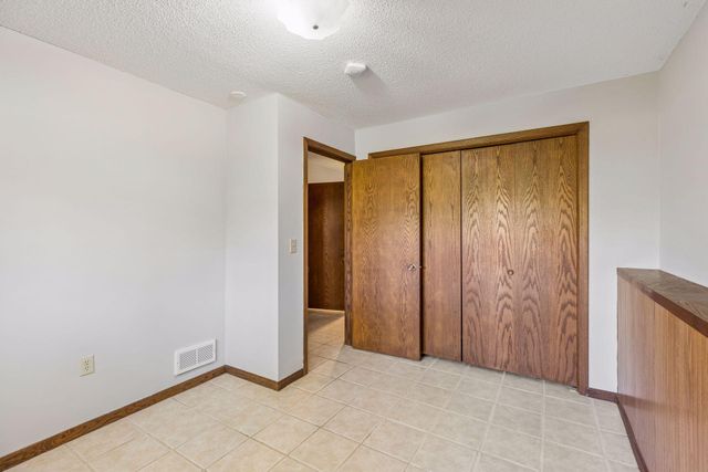 16370 Division Street, Lakeland, MN 55043