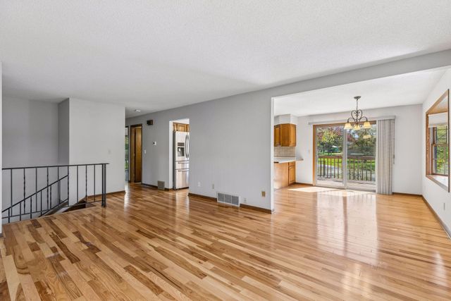 16370 Division Street, Lakeland, MN 55043