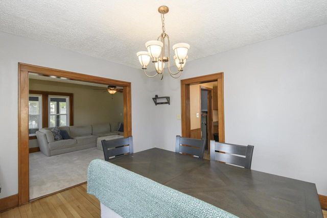 700 Chicago AVENUE, Waukesha, WI 53188