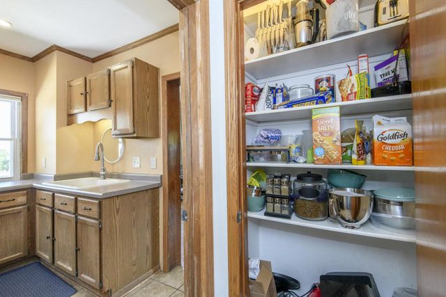 700 Chicago AVENUE, Waukesha, WI 53188