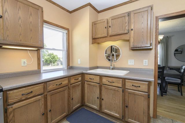 700 Chicago AVENUE, Waukesha, WI 53188
