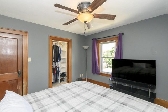700 Chicago AVENUE, Waukesha, WI 53188