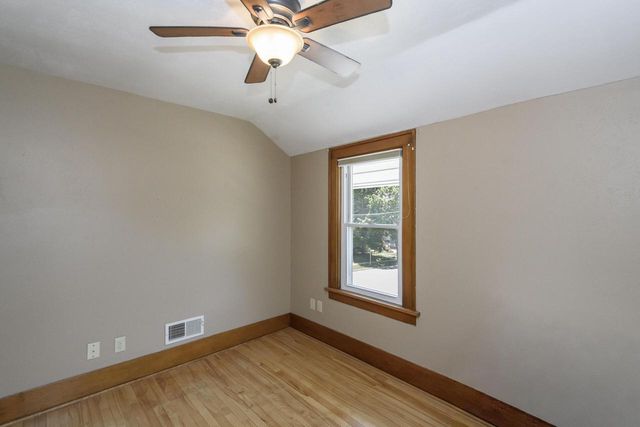 700 Chicago AVENUE, Waukesha, WI 53188