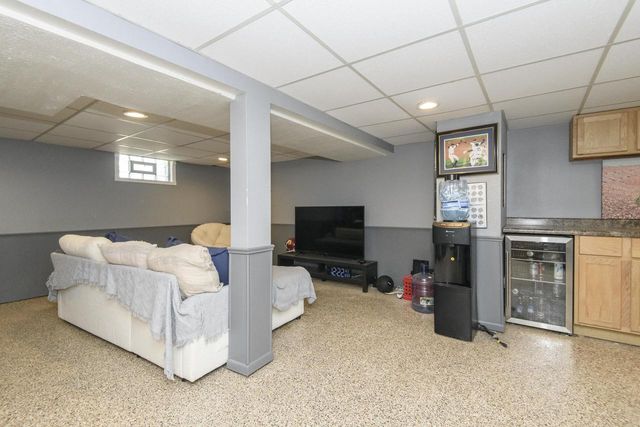 700 Chicago AVENUE, Waukesha, WI 53188