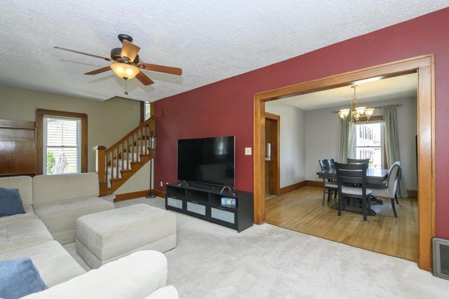 700 Chicago AVENUE, Waukesha, WI 53188