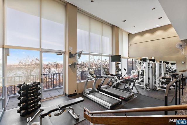 3 Horizon G-11, Fort Lee, NJ 07024