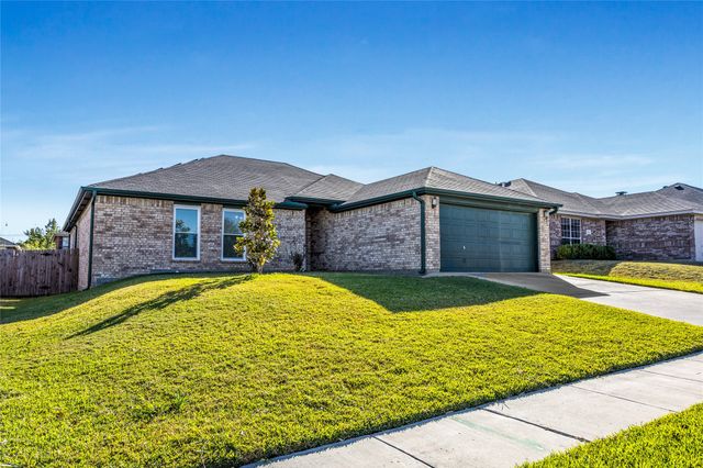 9221 Alyssa Drive, White Settlement, TX 76108