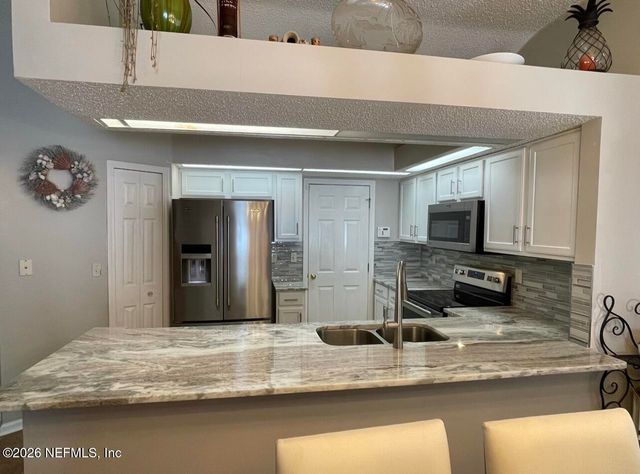 1248 BROOKWOOD BLUFF Road E, Jacksonville, FL 32225