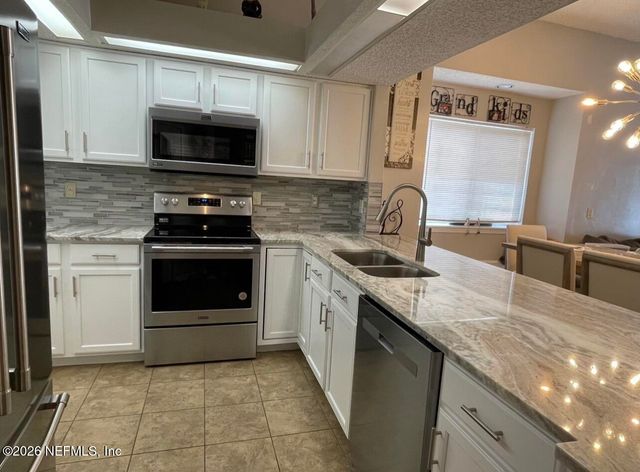 1248 BROOKWOOD BLUFF Road E, Jacksonville, FL 32225