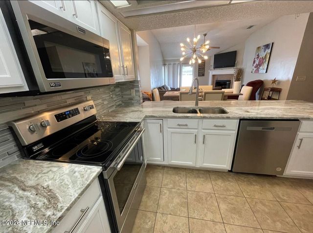 1248 BROOKWOOD BLUFF Road E, Jacksonville, FL 32225
