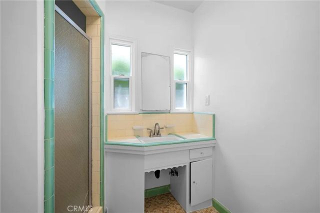 6723 Hazeltine, Van Nuys, CA 91405