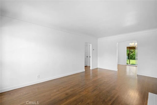 6723 Hazeltine, Van Nuys, CA 91405