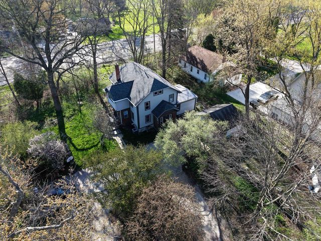 2221 Highway 83, Hartland, WI 53029