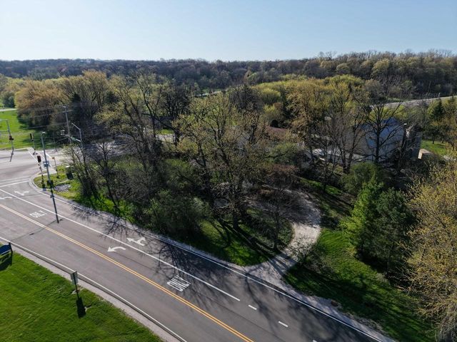 2221 Highway 83, Hartland, WI 53029