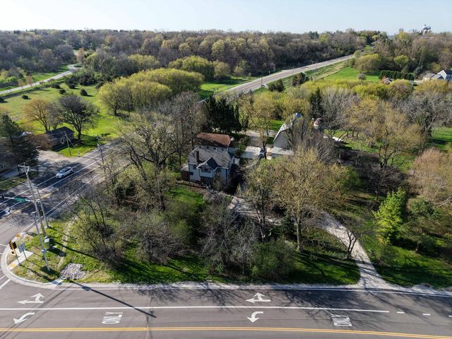 2221 Highway 83, Hartland, WI 53029