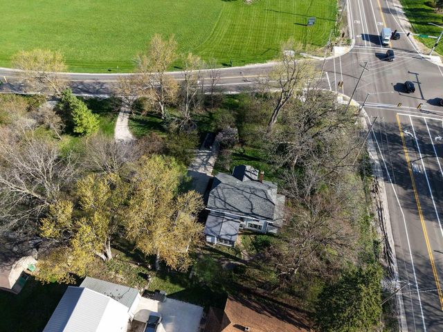 2221 Highway 83, Hartland, WI 53029
