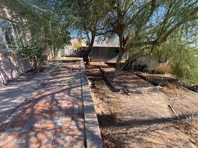 141 W LA MINA Avenue, Ajo, AZ 85321