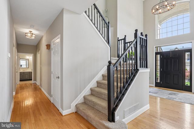 26 RAINTREE DR, Sicklerville, NJ 08081
