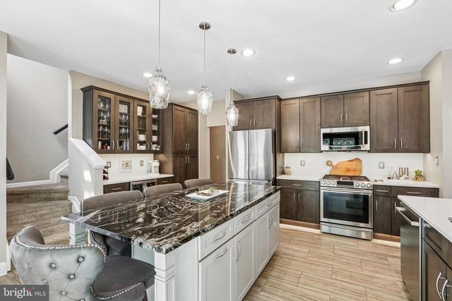 26 RAINTREE DR, Sicklerville, NJ 08081