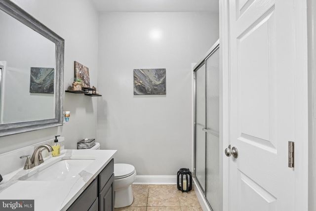 26 RAINTREE DR, Sicklerville, NJ 08081