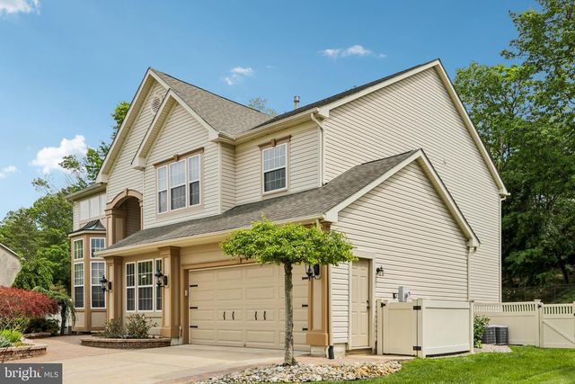 26 RAINTREE DR, Sicklerville, NJ 08081