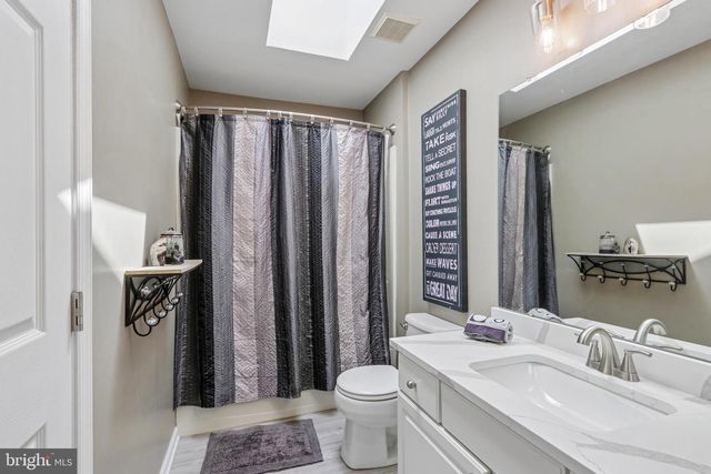 26 RAINTREE DR, Sicklerville, NJ 08081