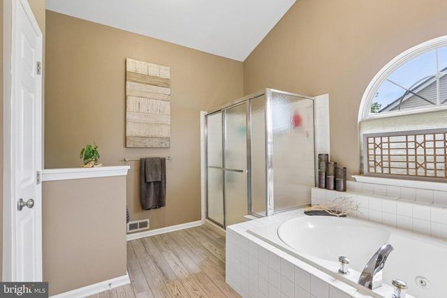 26 RAINTREE DR, Sicklerville, NJ 08081