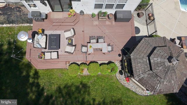26 RAINTREE DR, Sicklerville, NJ 08081