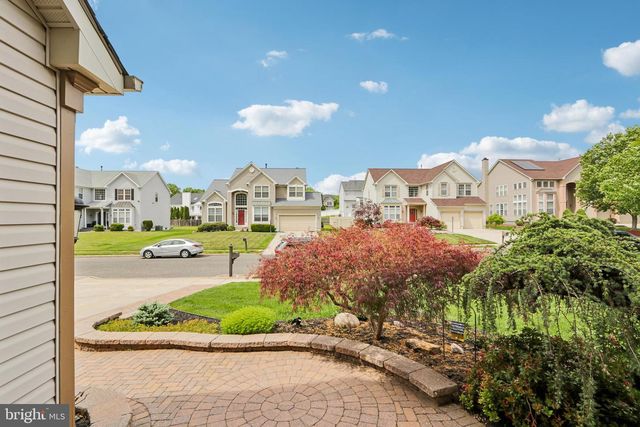 26 RAINTREE DR, Sicklerville, NJ 08081