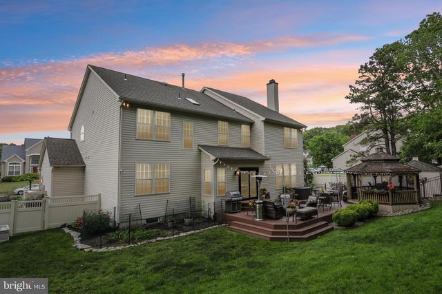 26 RAINTREE DR, Sicklerville, NJ 08081