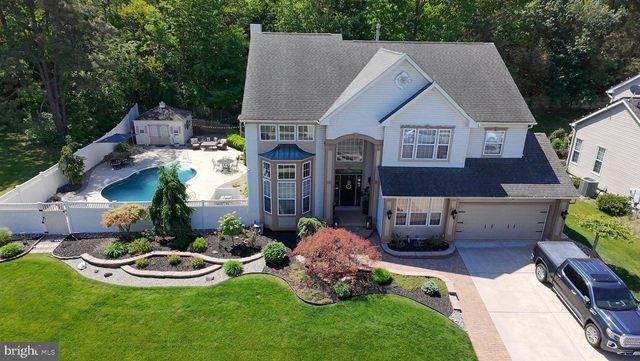 26 RAINTREE DR, Sicklerville, NJ 08081