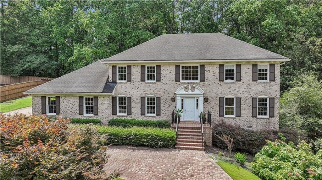 5349 Forest Springs Drive, Dunwoody, GA 30338