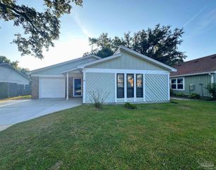4218 Baywoods Dr, Pensacola, FL 32504
