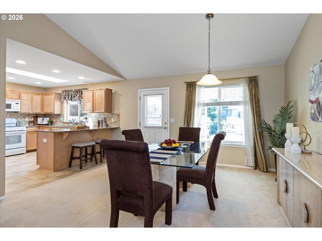 15057 SPYGLASS Ln, Oregon City, OR 97045