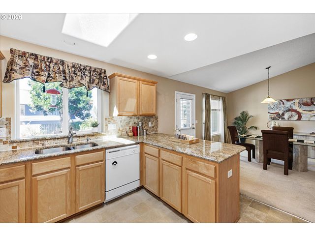 15057 SPYGLASS Ln, Oregon City, OR 97045