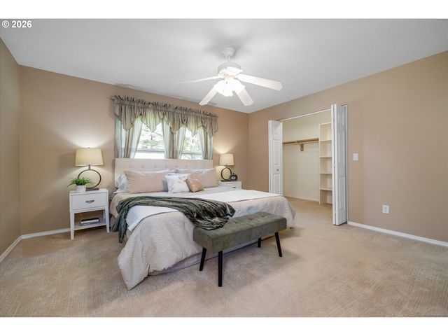 15057 SPYGLASS Ln, Oregon City, OR 97045