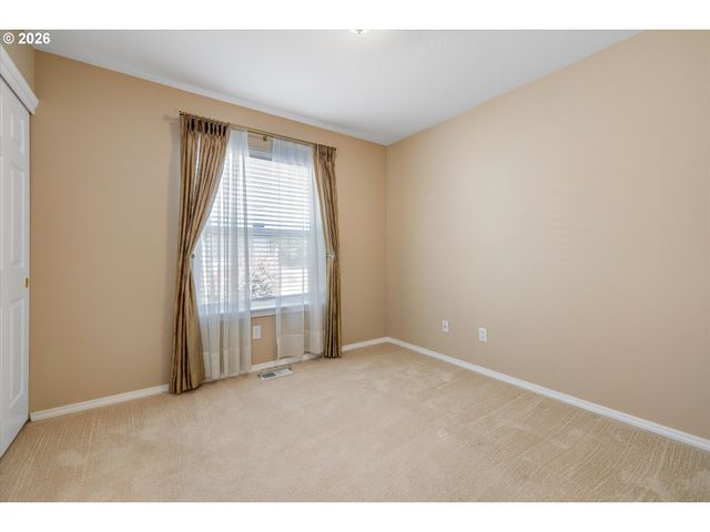 15057 SPYGLASS Ln, Oregon City, OR 97045